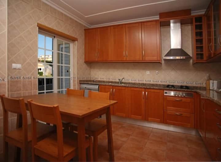 Arade - Complex Ideal For Families *